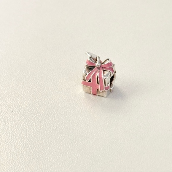Pandora 925 Pink Enamel Wrapped With Love Gift Box Bow Ribbon Rare Bead Charm - Picture 4 of 6